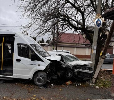 В Нальчике проводится доследственная проверка по факту дорожно-транспортного происшествия с участием  пассажирского микроавтобуса